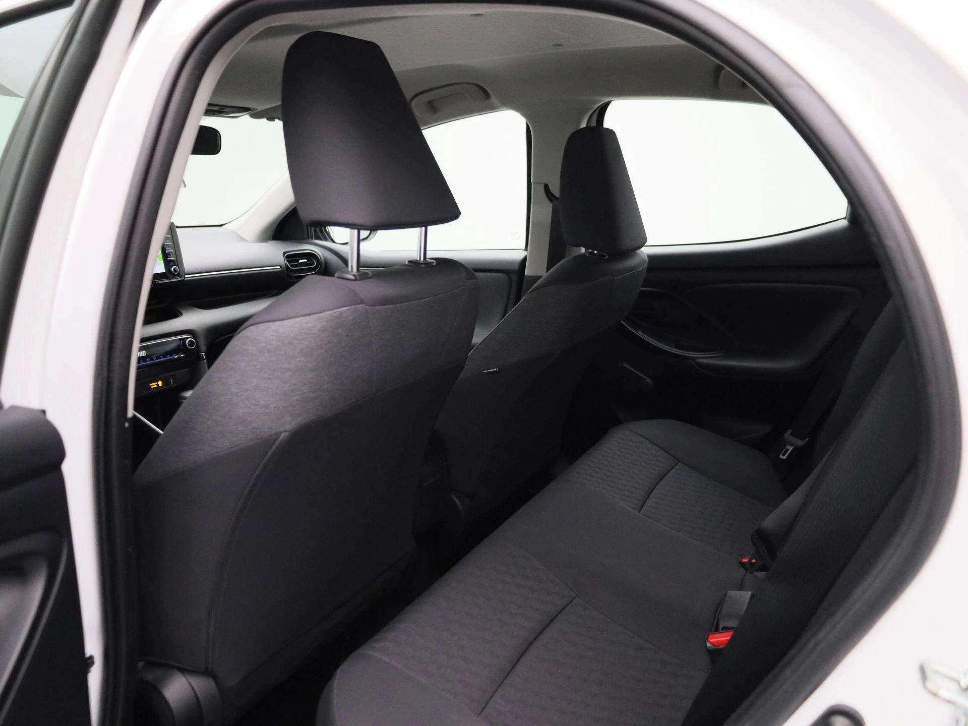 Toyota-Yaris-image-9
