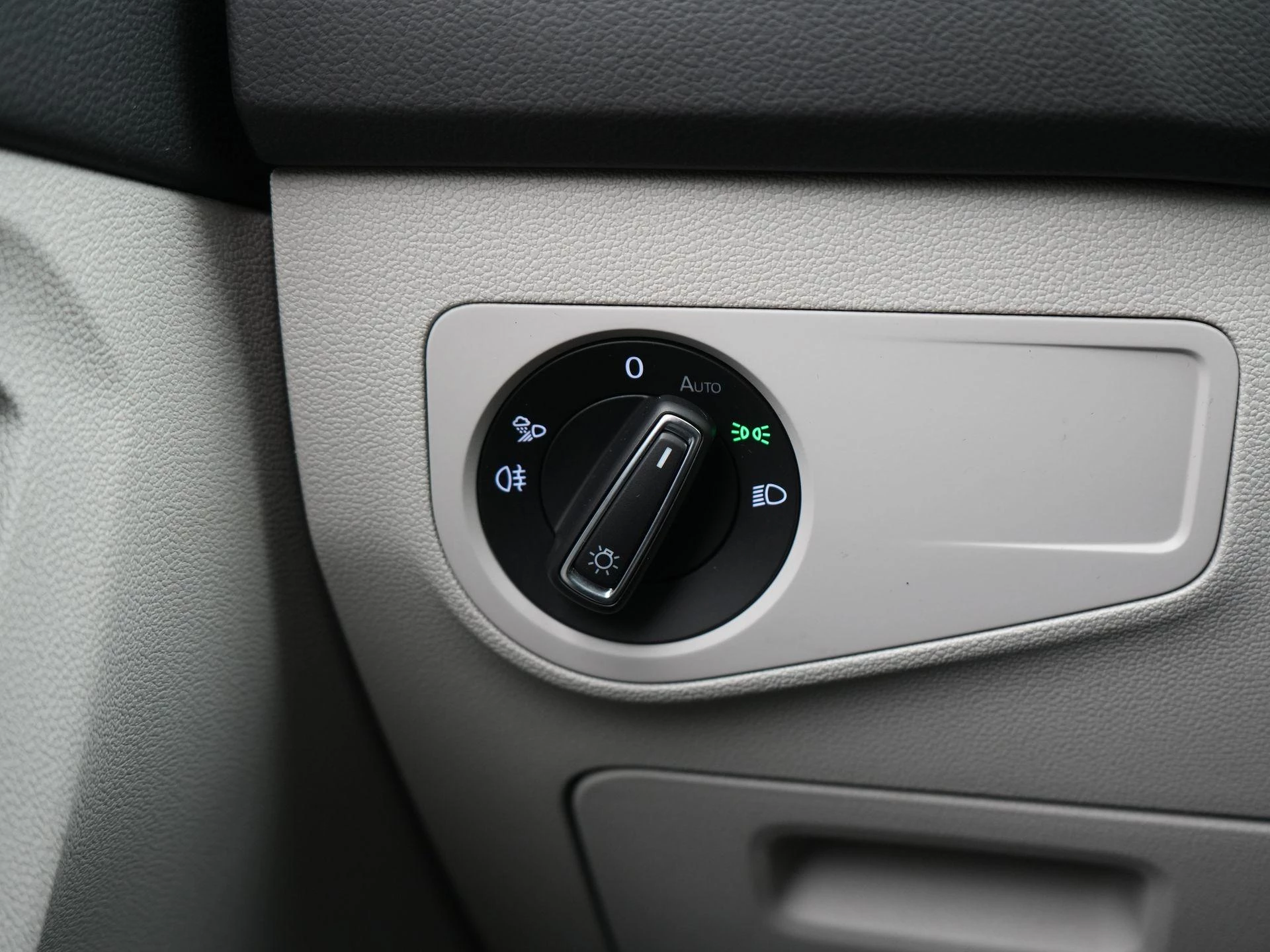 Volkswagen-Tiguan-image-34