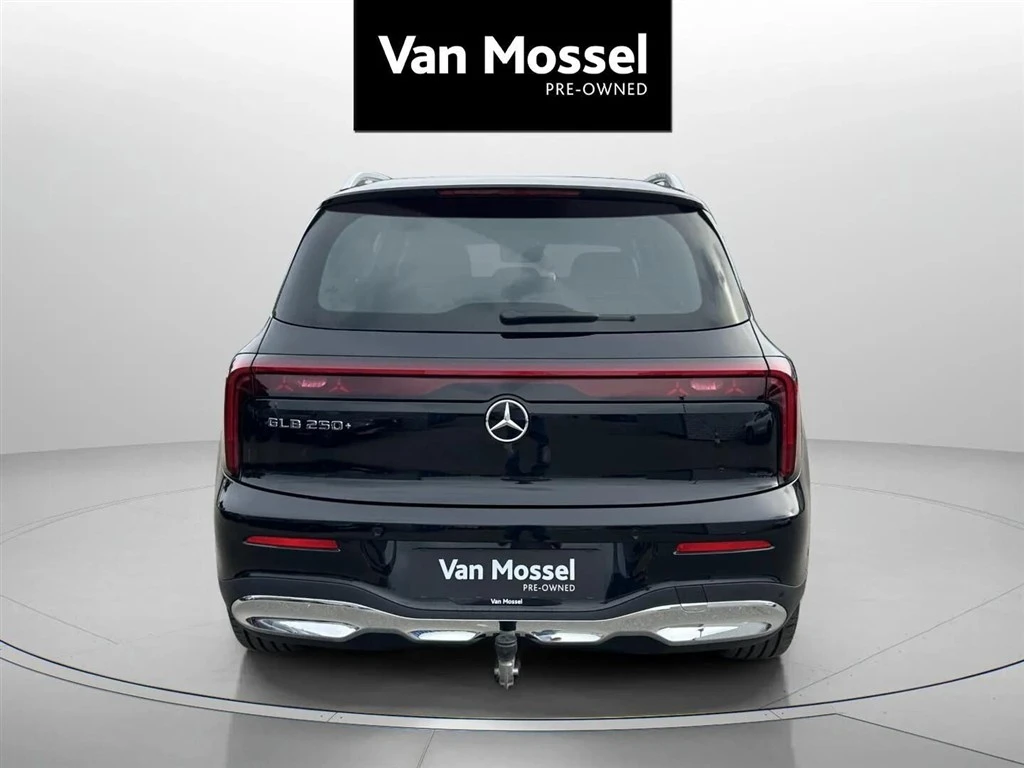 Mercedes-Benz-GLB-image-5