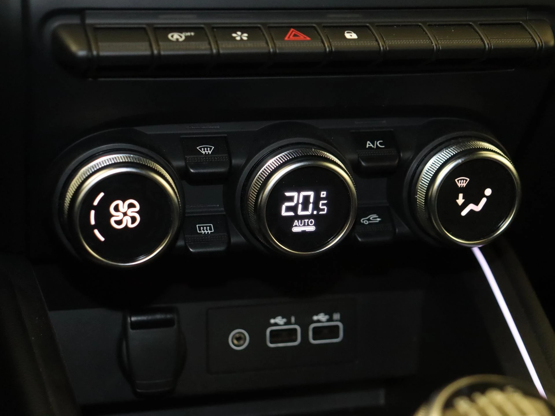 Renault-Clio-image-22