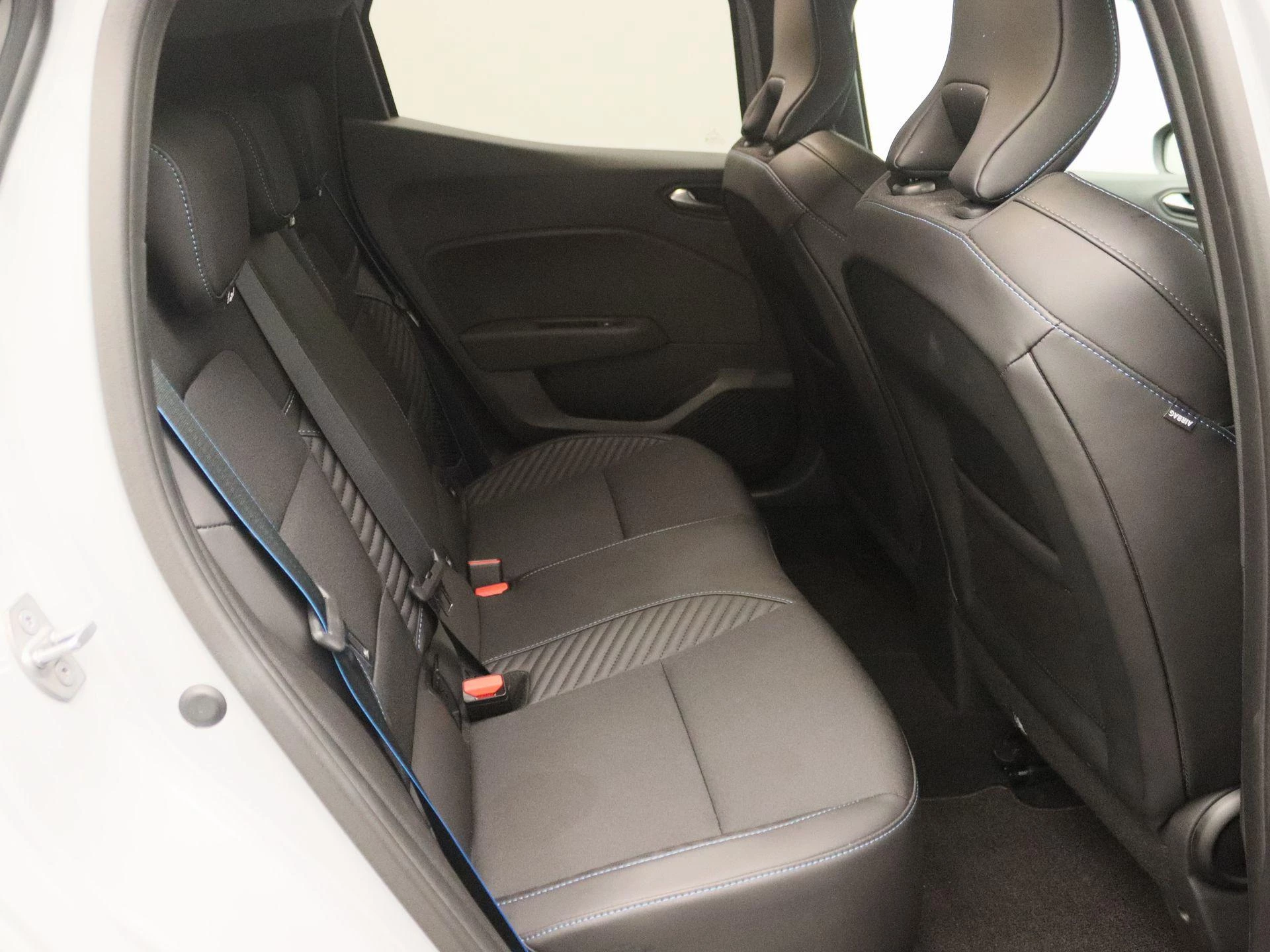 Renault-Clio-image-22