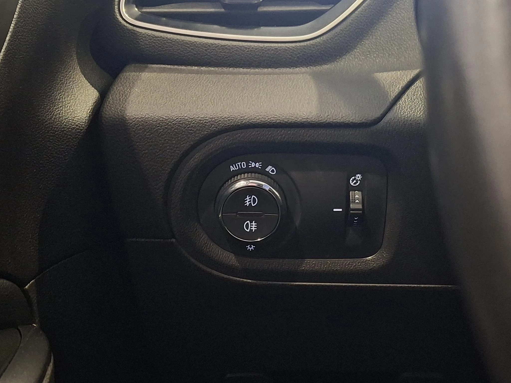 Opel-Grandland X-image-27