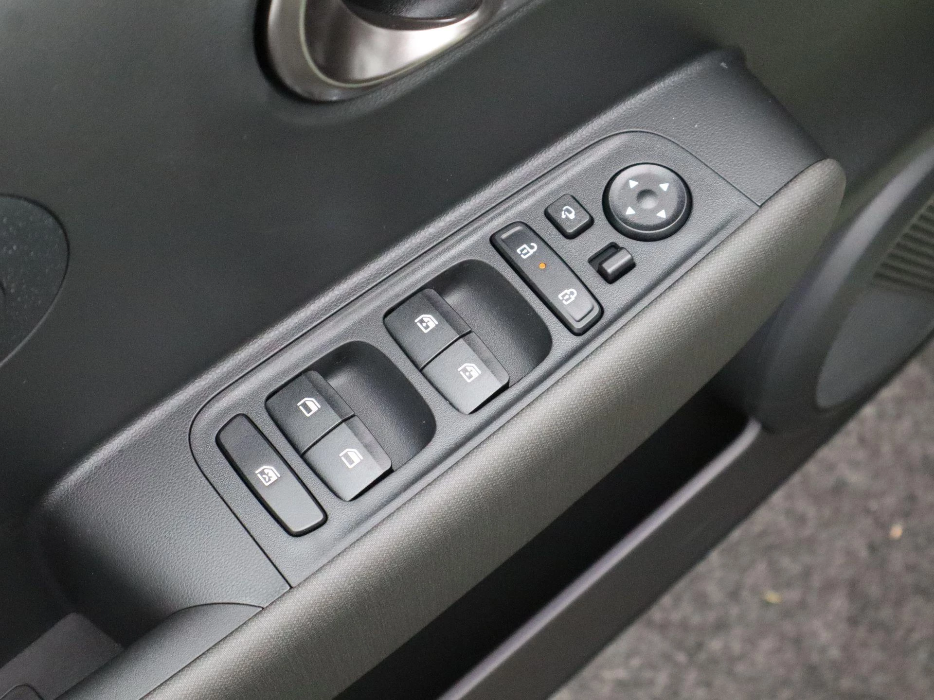 Hyundai-Inster-image-24