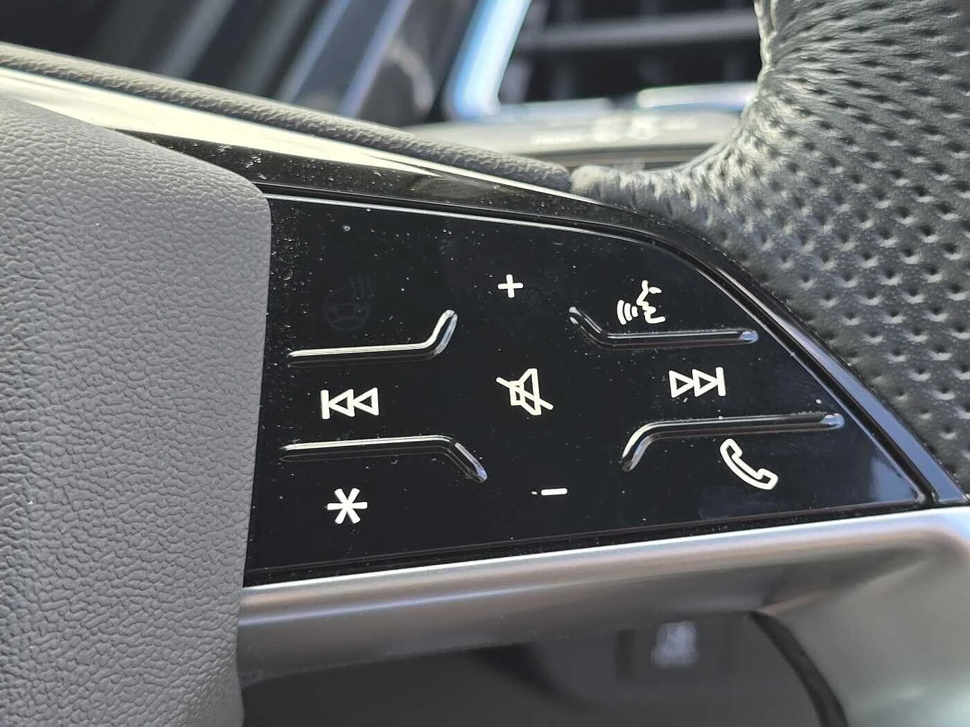 Audi-Q4 e-tron-image-32