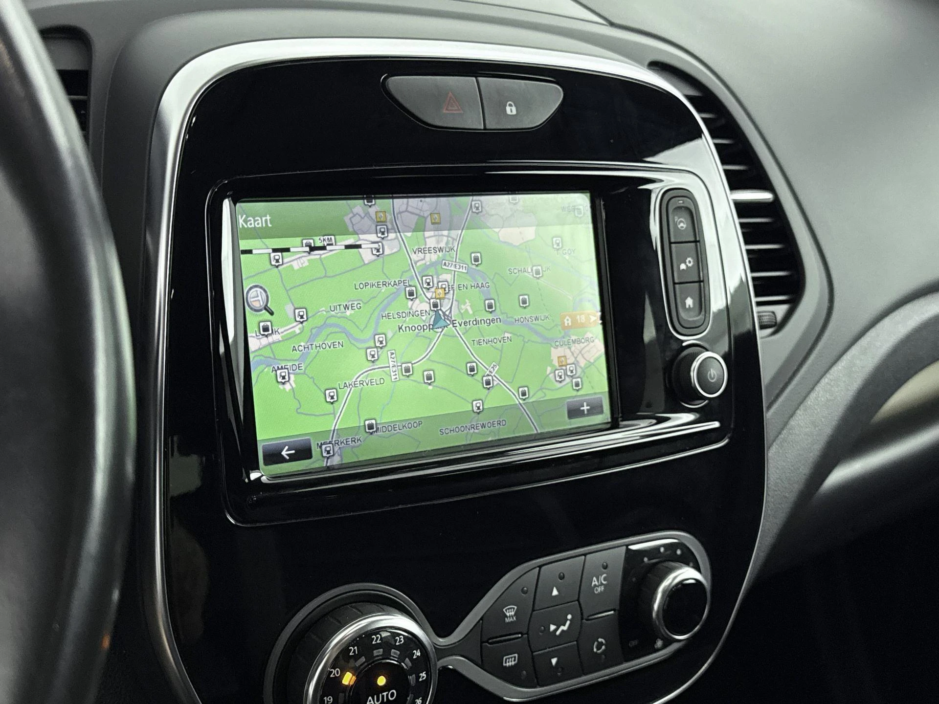 Renault-Captur-image-9
