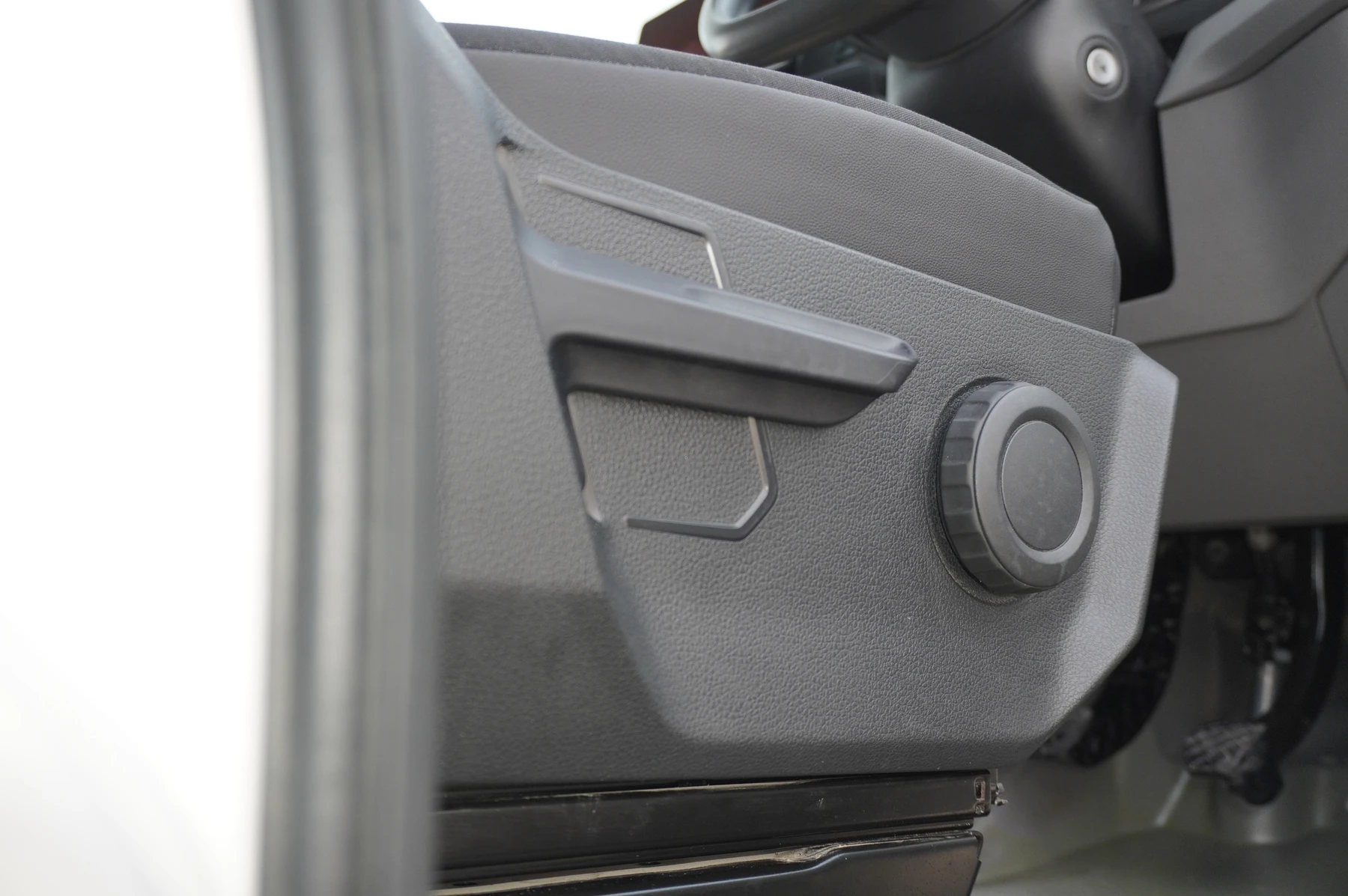 Volkswagen-Crafter-image-12