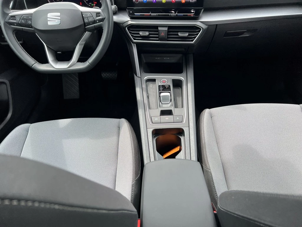 SEAT Leon 2.0 TDI DSG Style *Navi*LED*AHK*