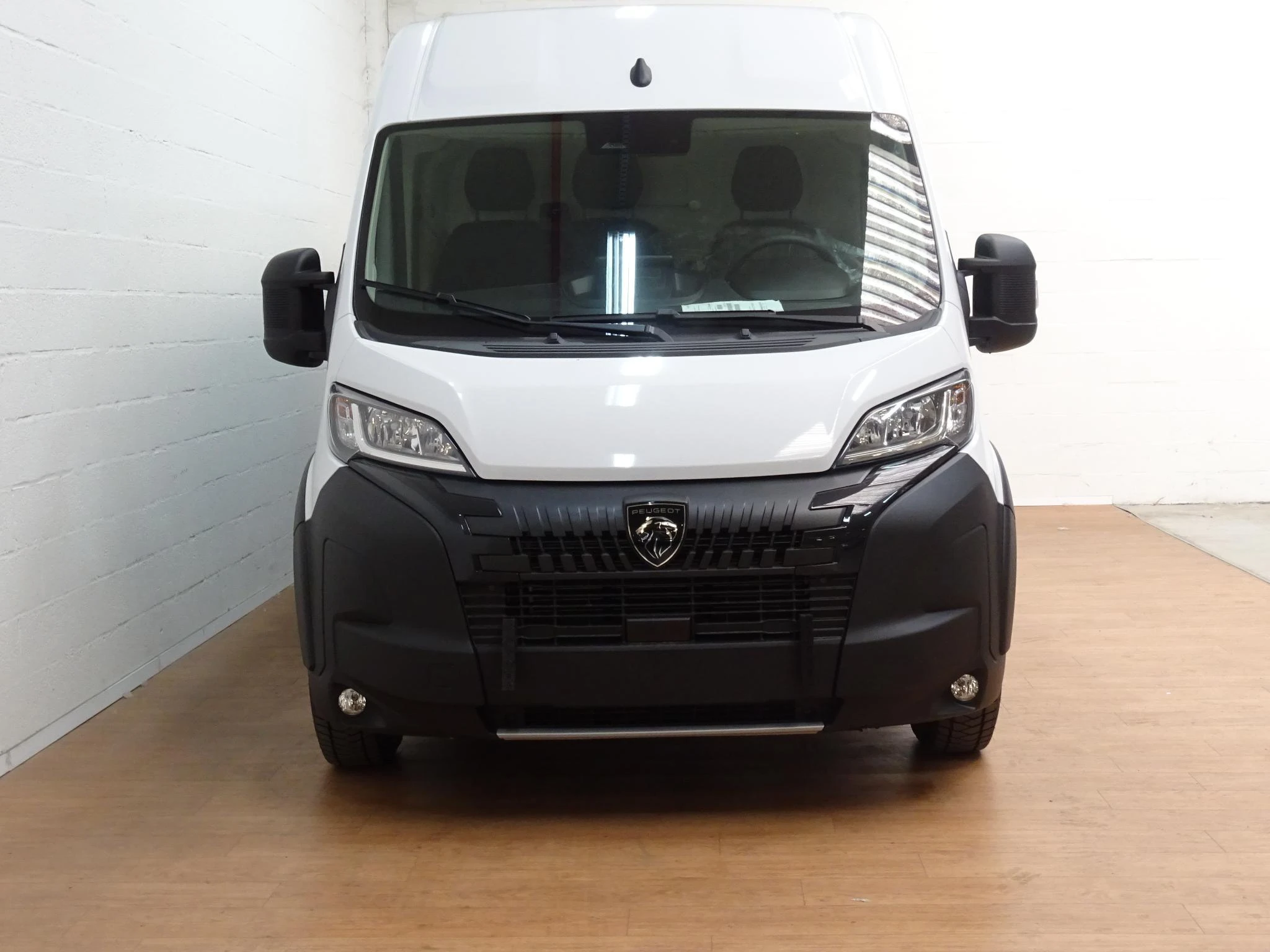 Peugeot-Boxer-image-1