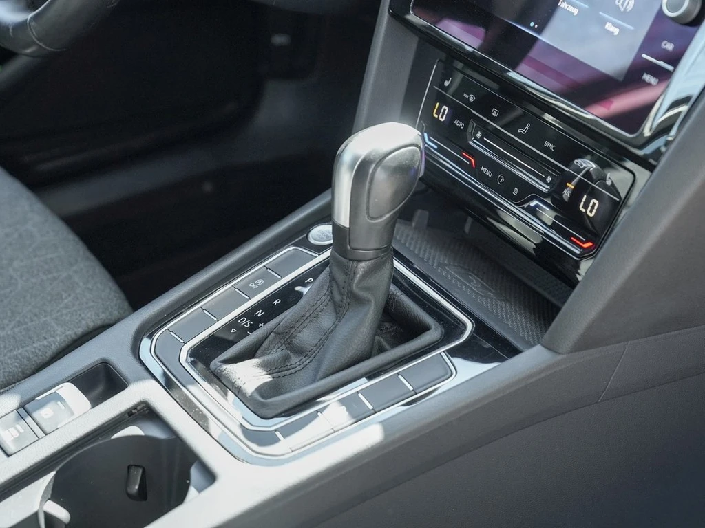 Volkswagen-Passat-image-8
