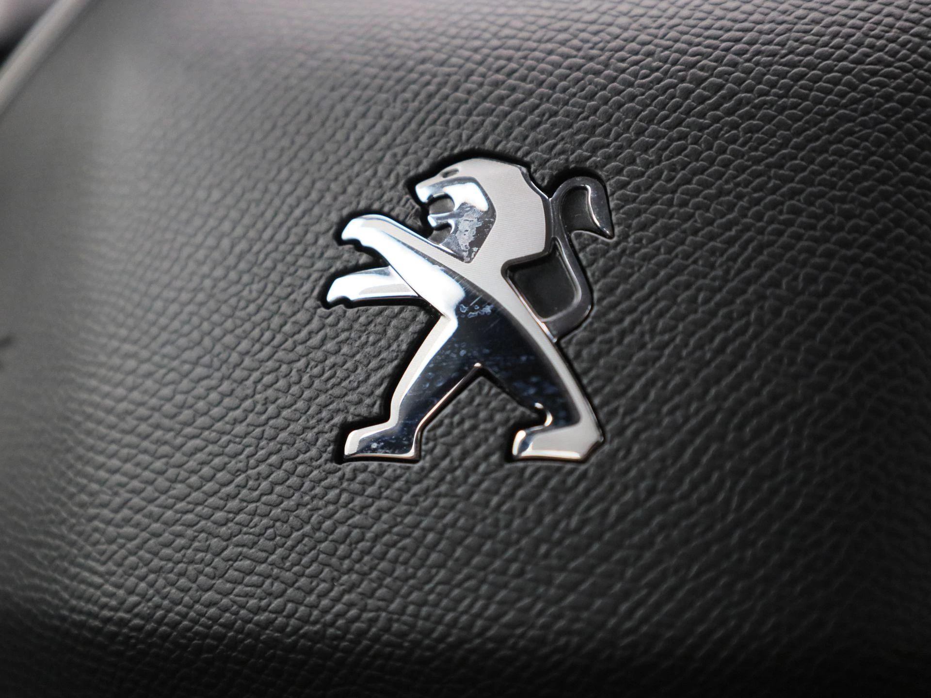 Peugeot e-208 EV Active Pack 50 kWh