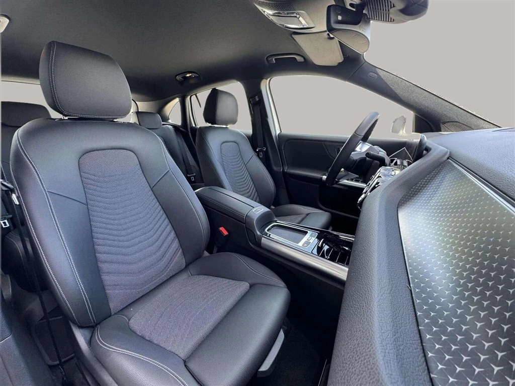 Mercedes-Benz-EQA-image-19