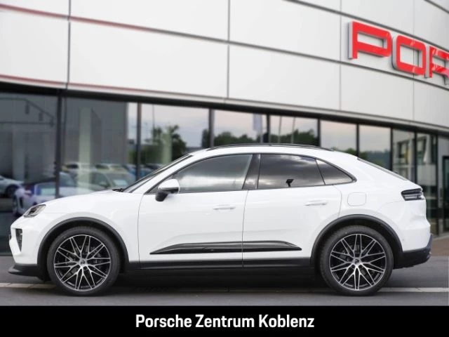 Porsche Macan -