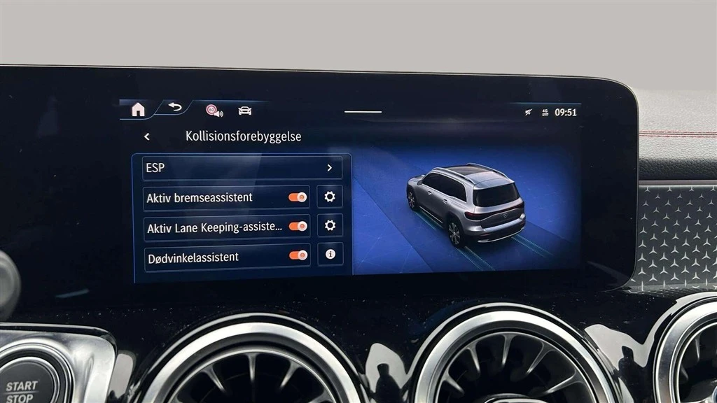 Mercedes-Benz-EQB-image-14