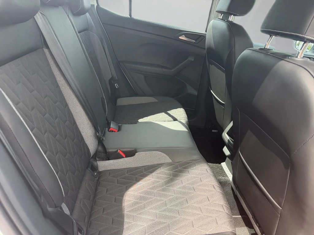 Volkswagen-T-Cross-image-10