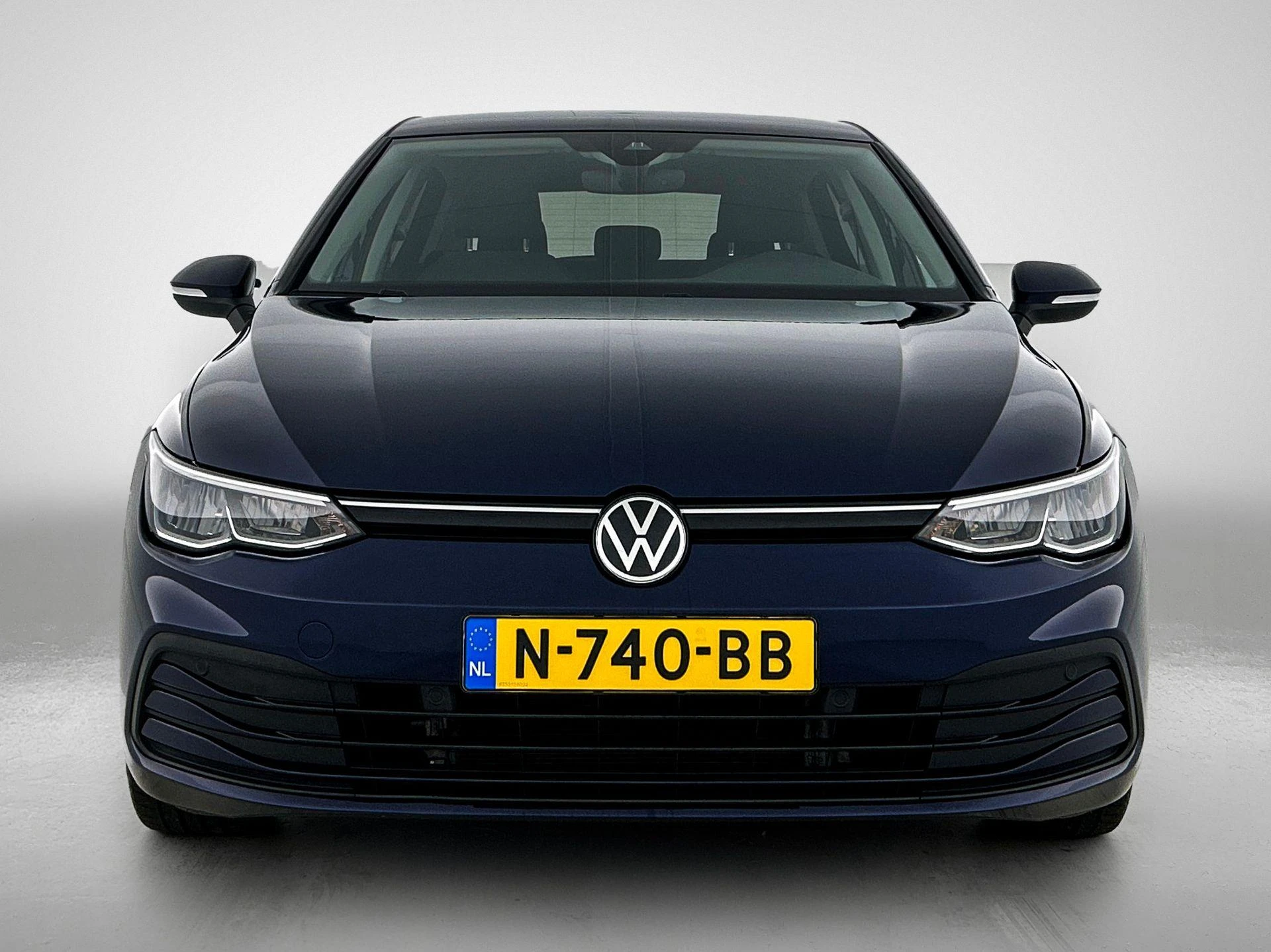 Volkswagen-Golf-image-4