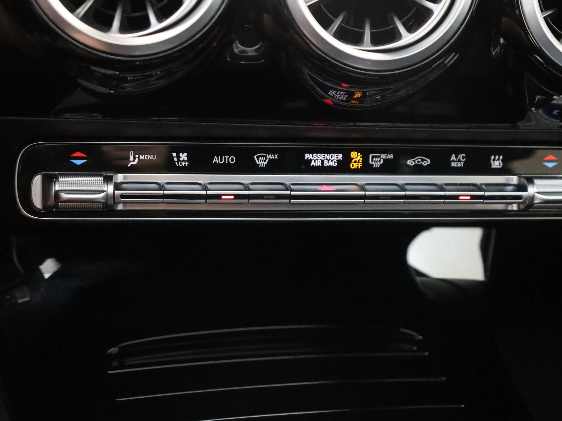 Mercedes-Benz A-Klasse 250 e Business Solution AMG