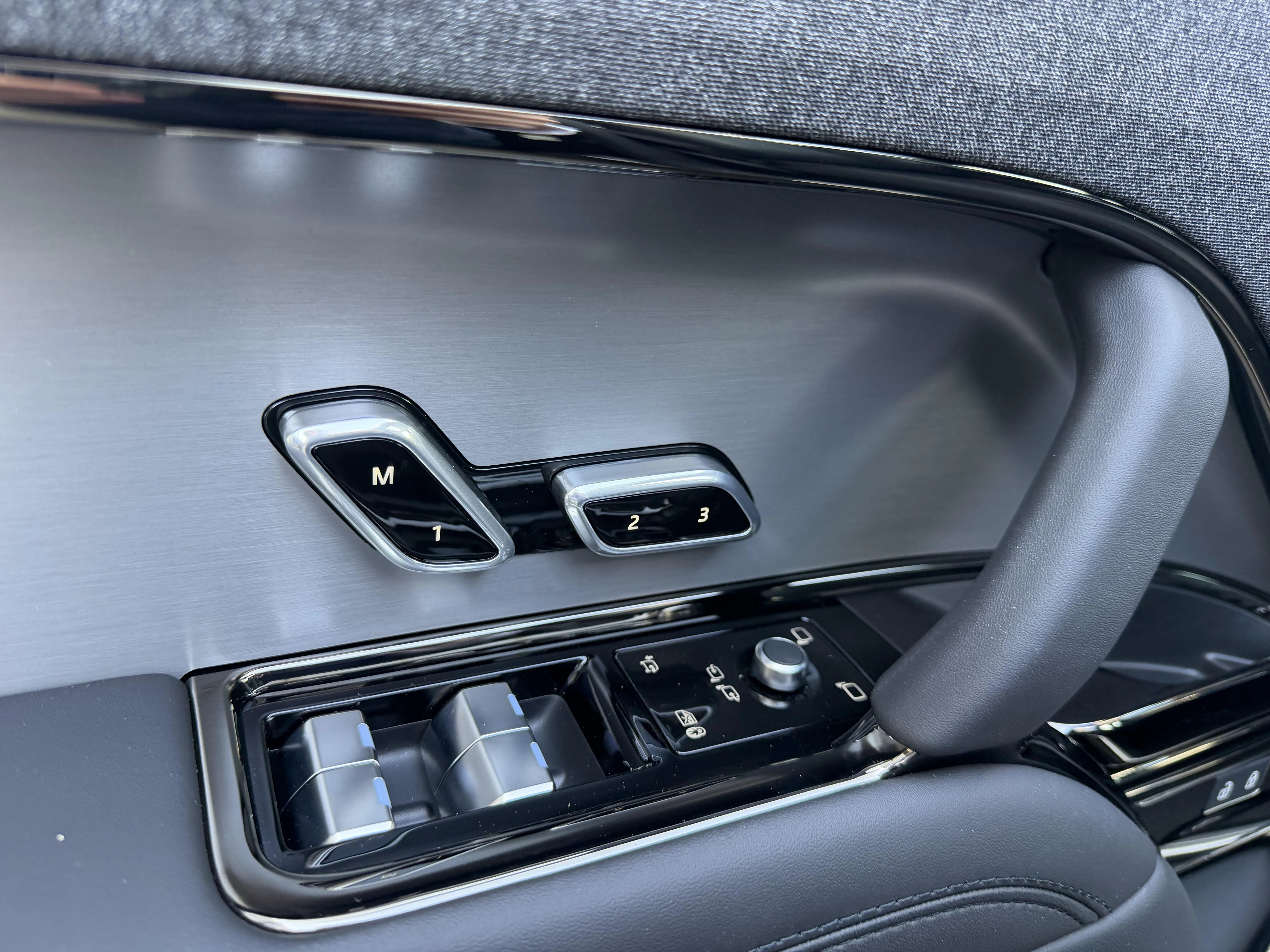 Land Rover-Range Rover Sport-image-23