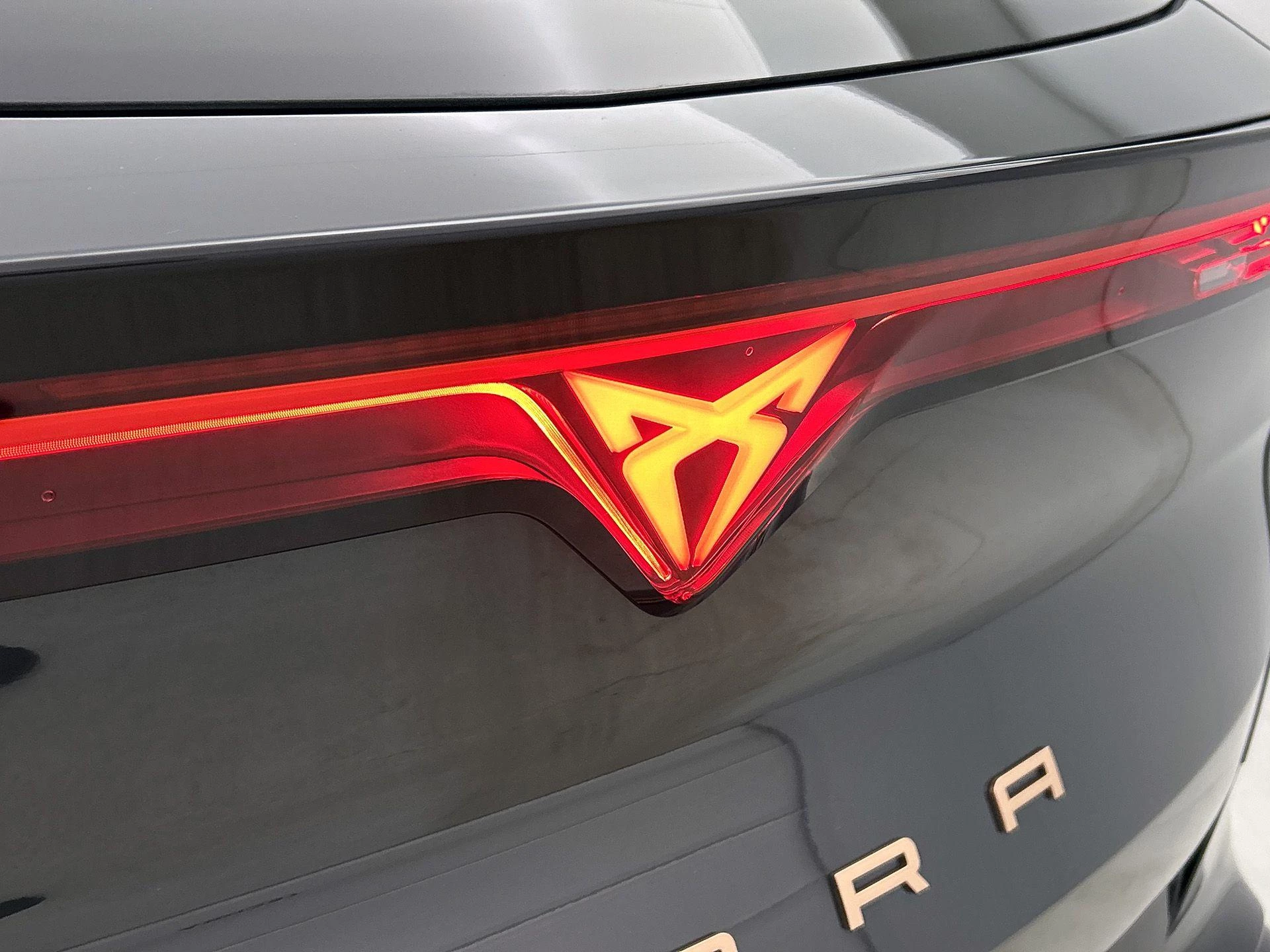 CUPRA Tavascan Business 82 kWh