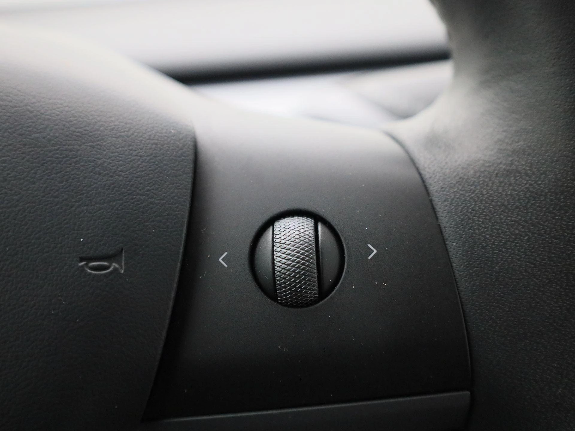 Tesla-Model Y-image-24