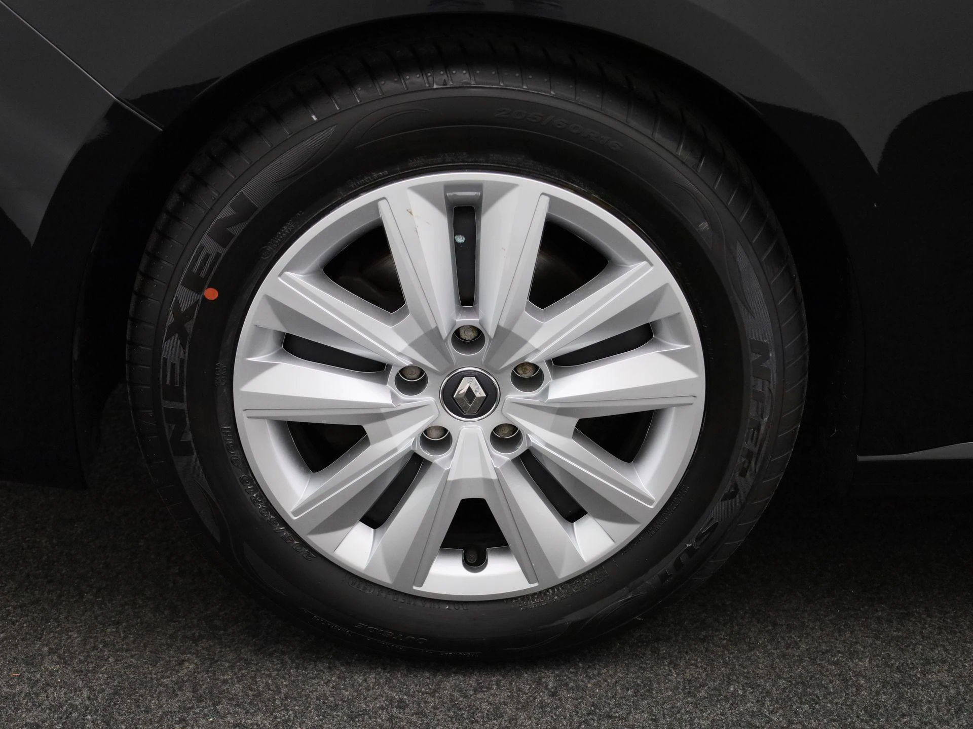 Renault-Mégane Grand Tour-image-14