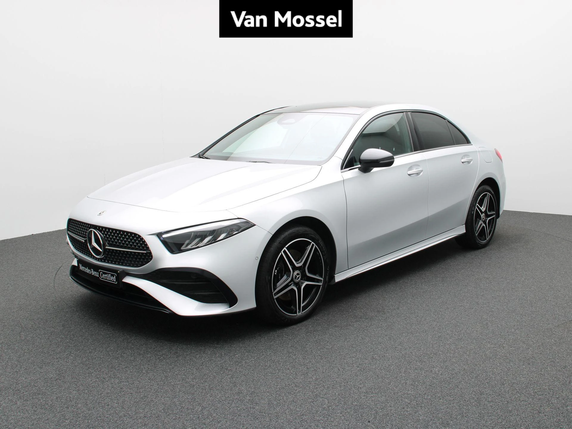 Mercedes-Benz-A-Klasse-image-0