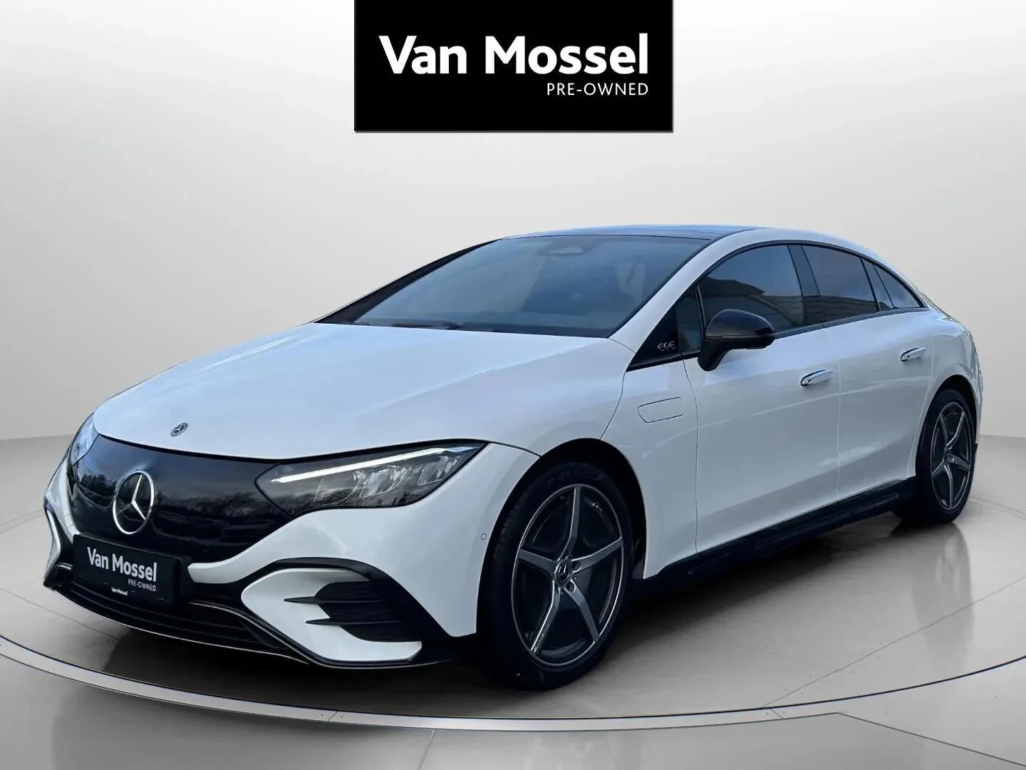 Mercedes-Benz-EQE-image-0