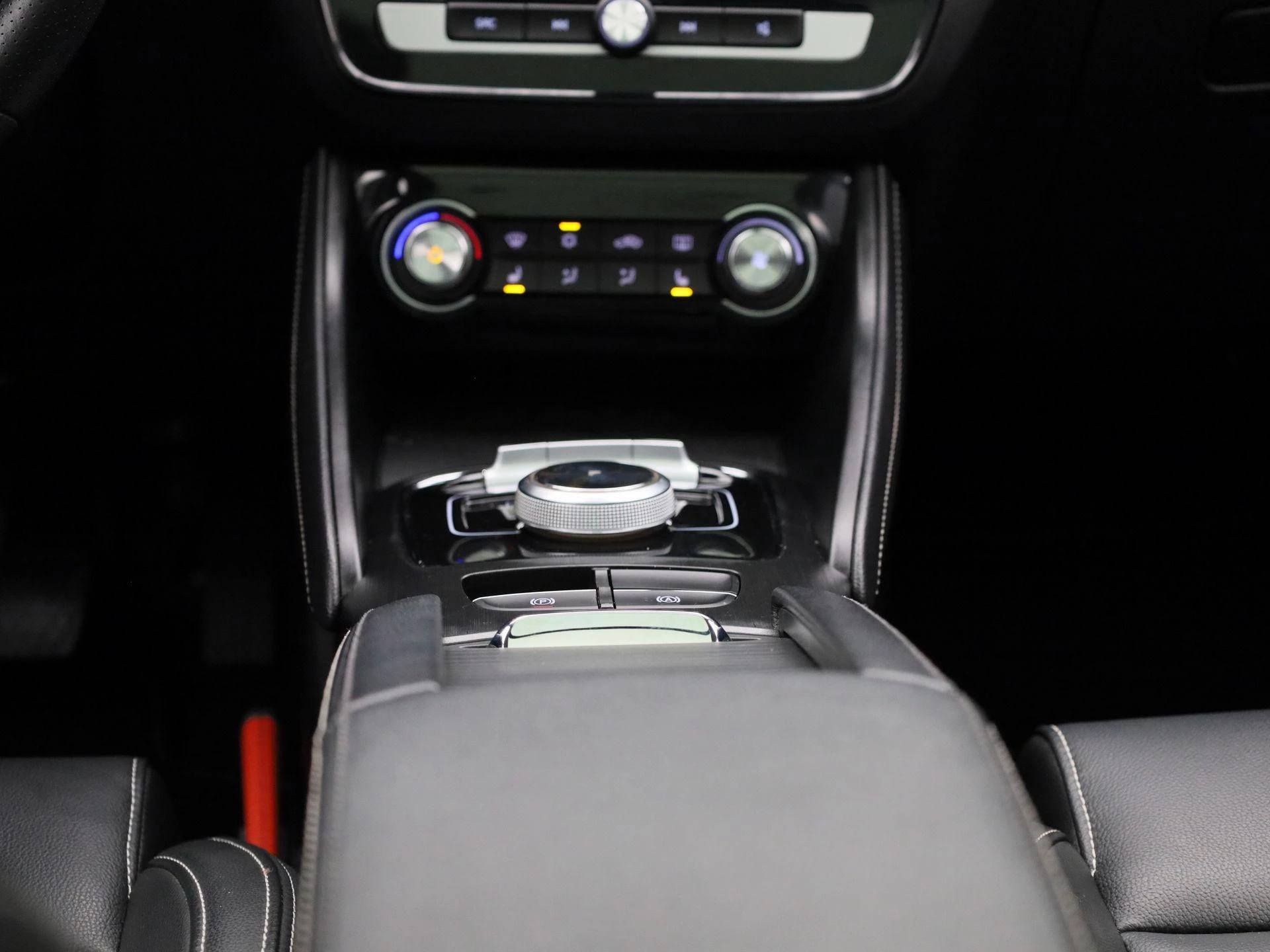 MG-ZS EV-image-9