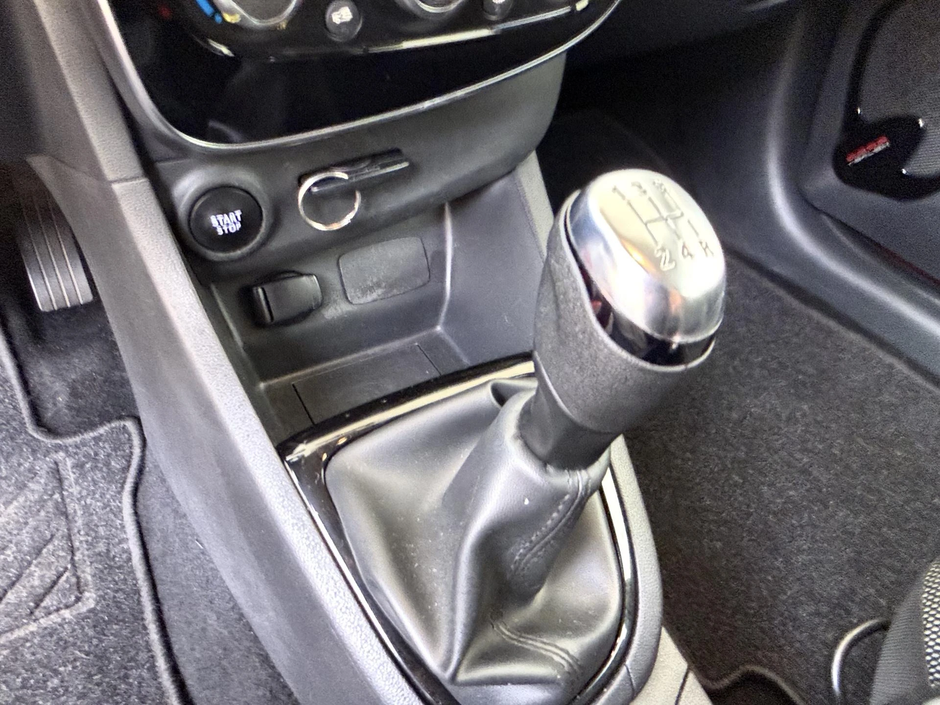 Renault-Clio-image-13