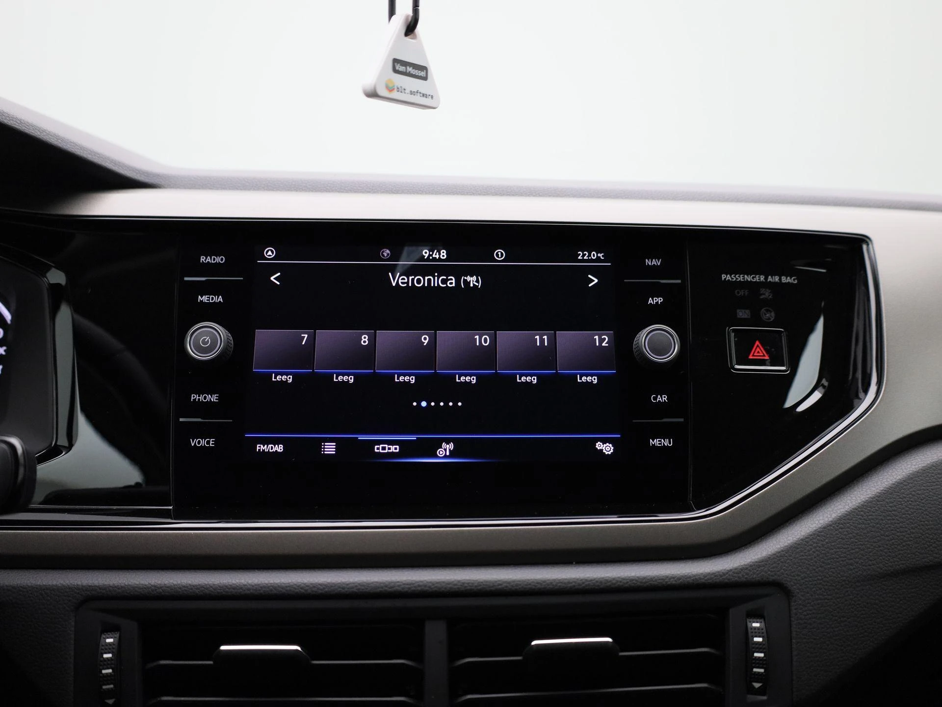 Volkswagen-Polo-image-15