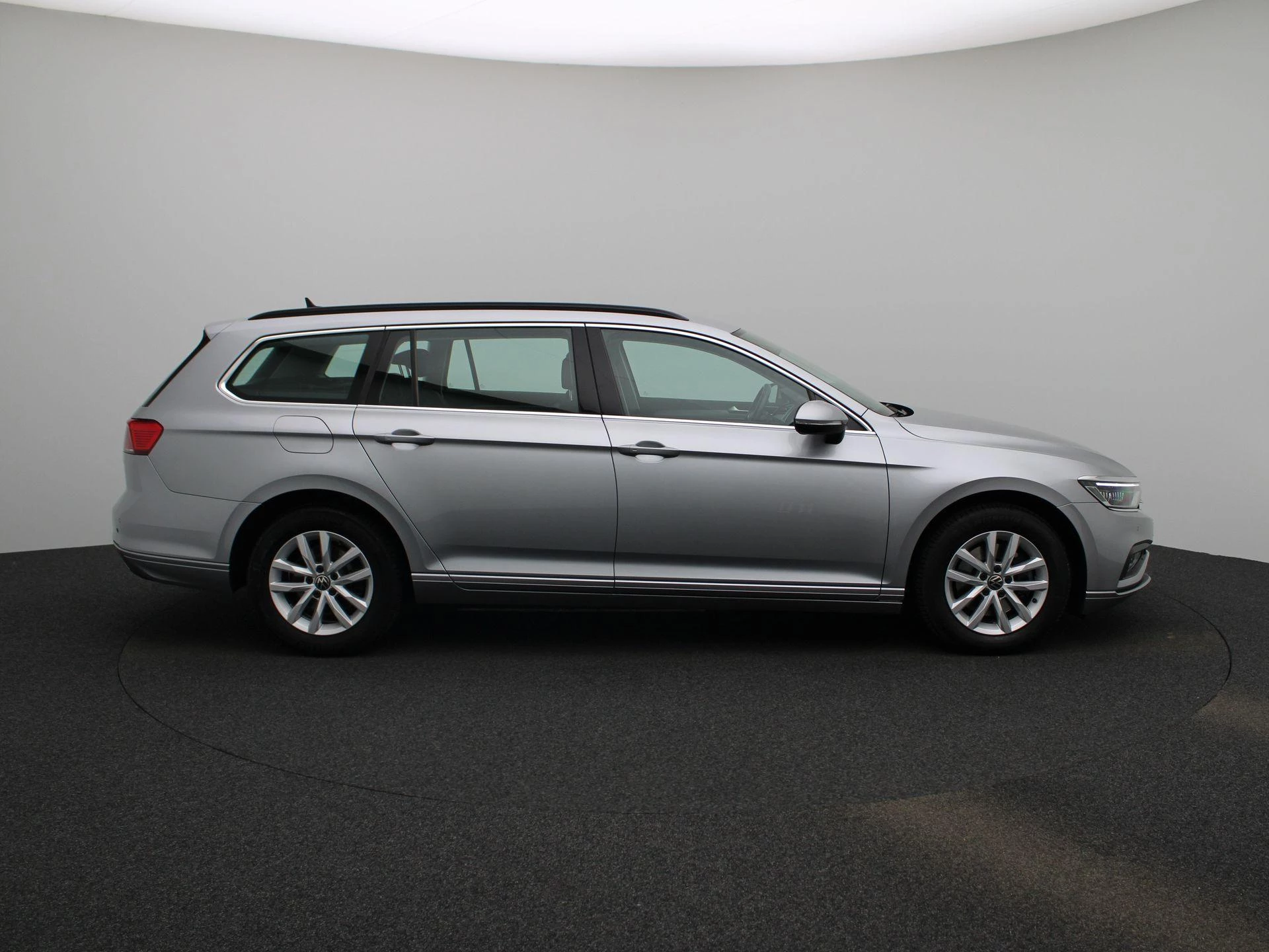 Volkswagen Passat Variant 2.0 TDI 90kW DSG Style Business Elektrische kofferklep | Camera | Adapt cruise