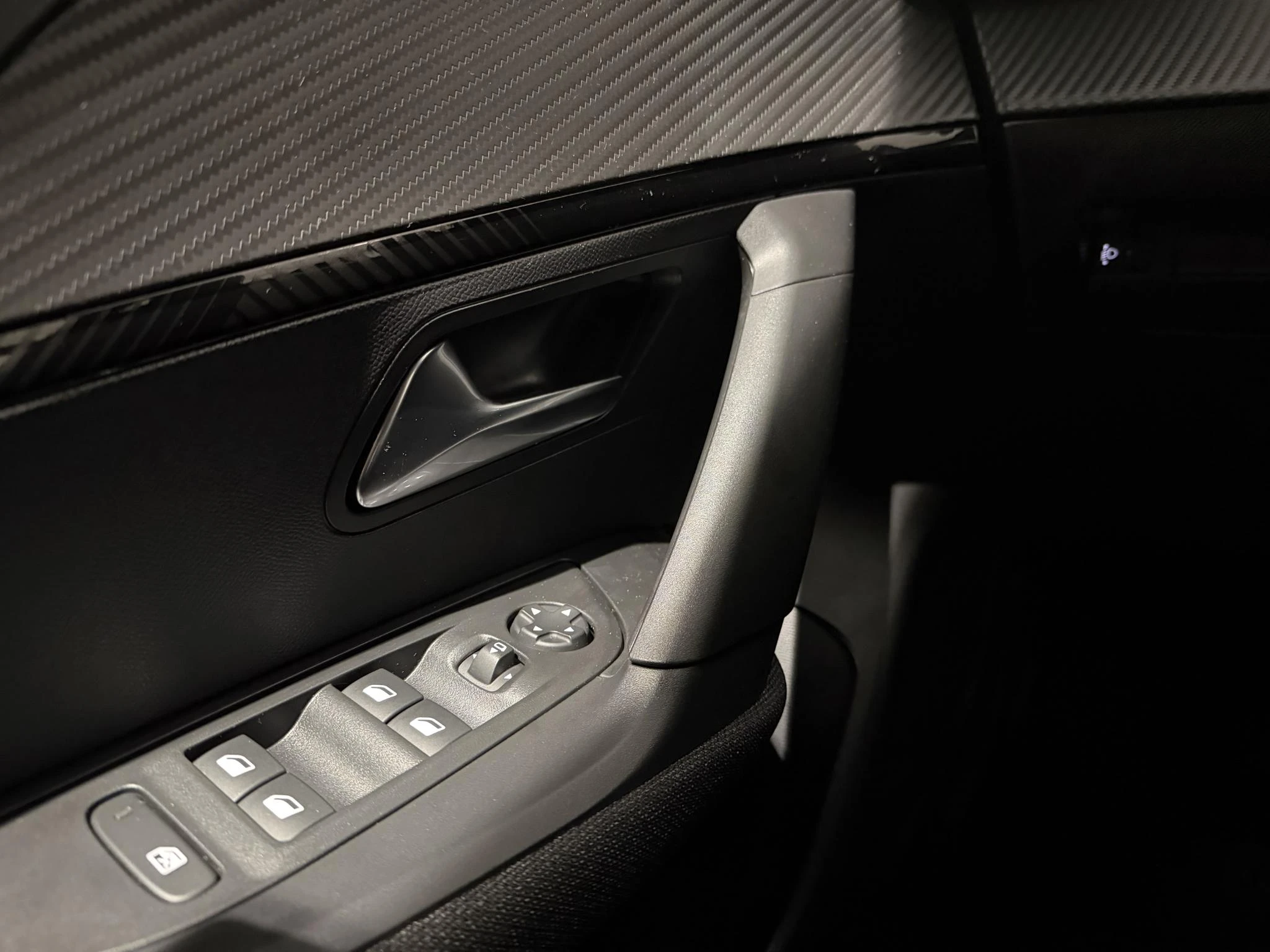 Peugeot-2008-image-13