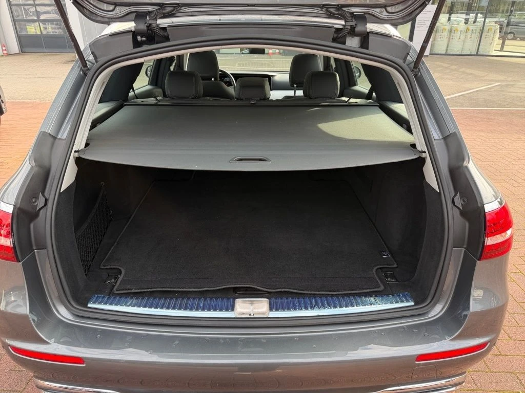 Mercedes-Benz-E-Klasse 220 d-image-13