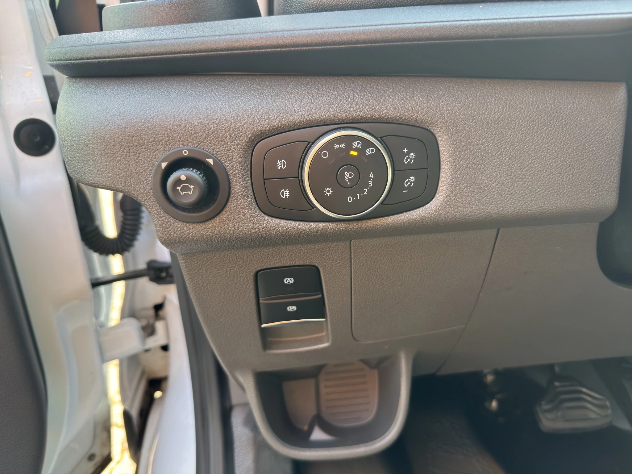 Ford-Transit-image-12