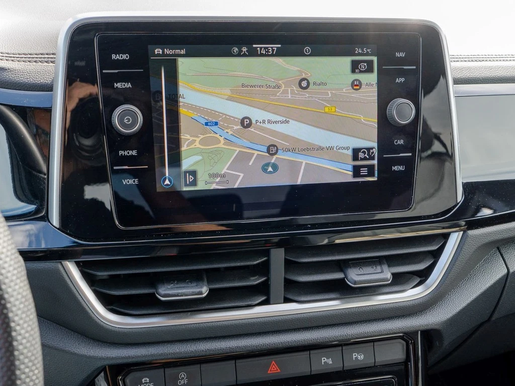 Volkswagen-T-Roc-image-13