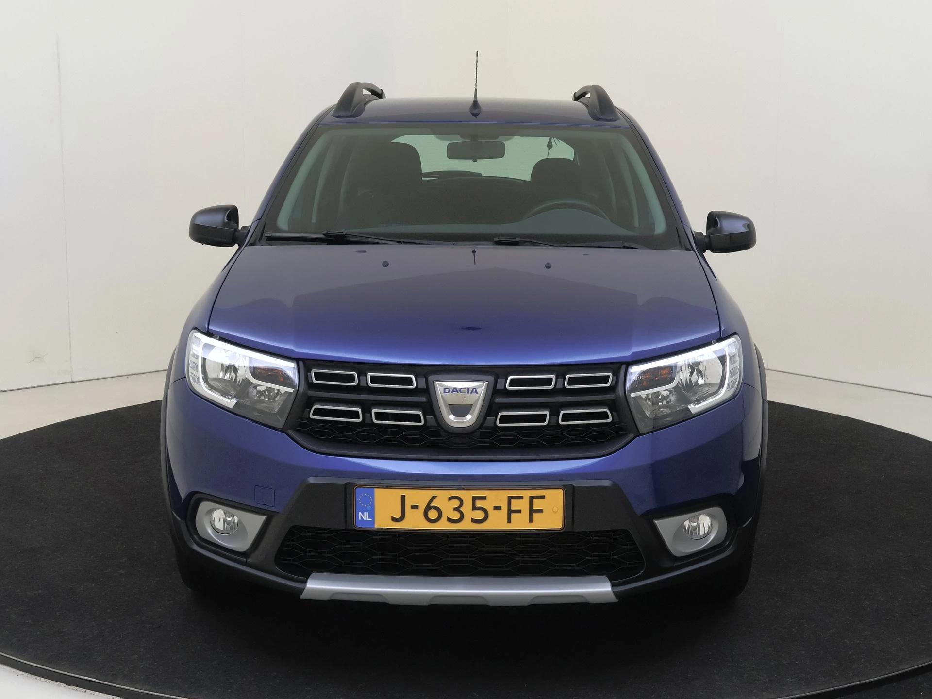 Dacia-Sandero Stepway-image-5