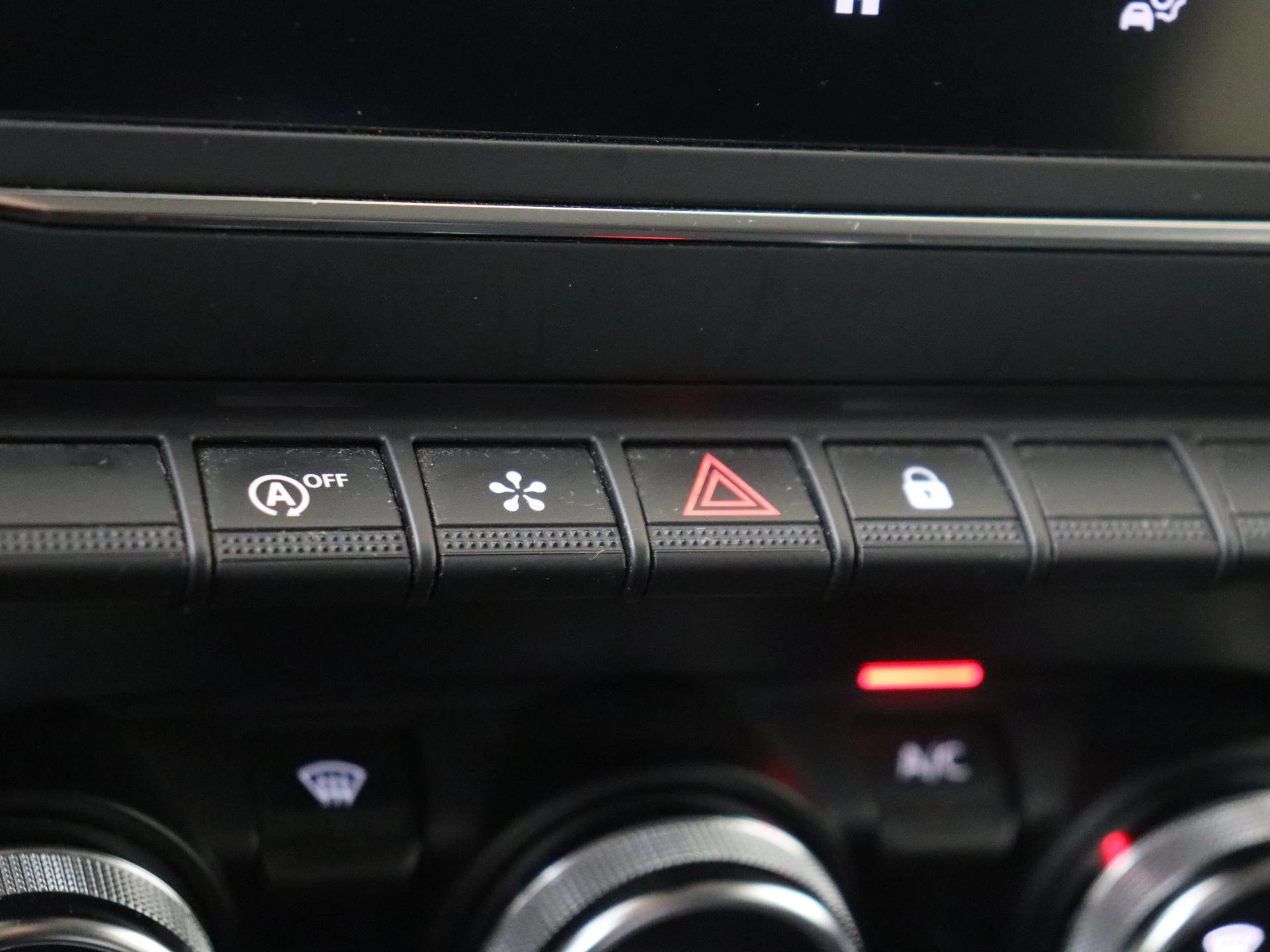 Renault-Captur-image-19