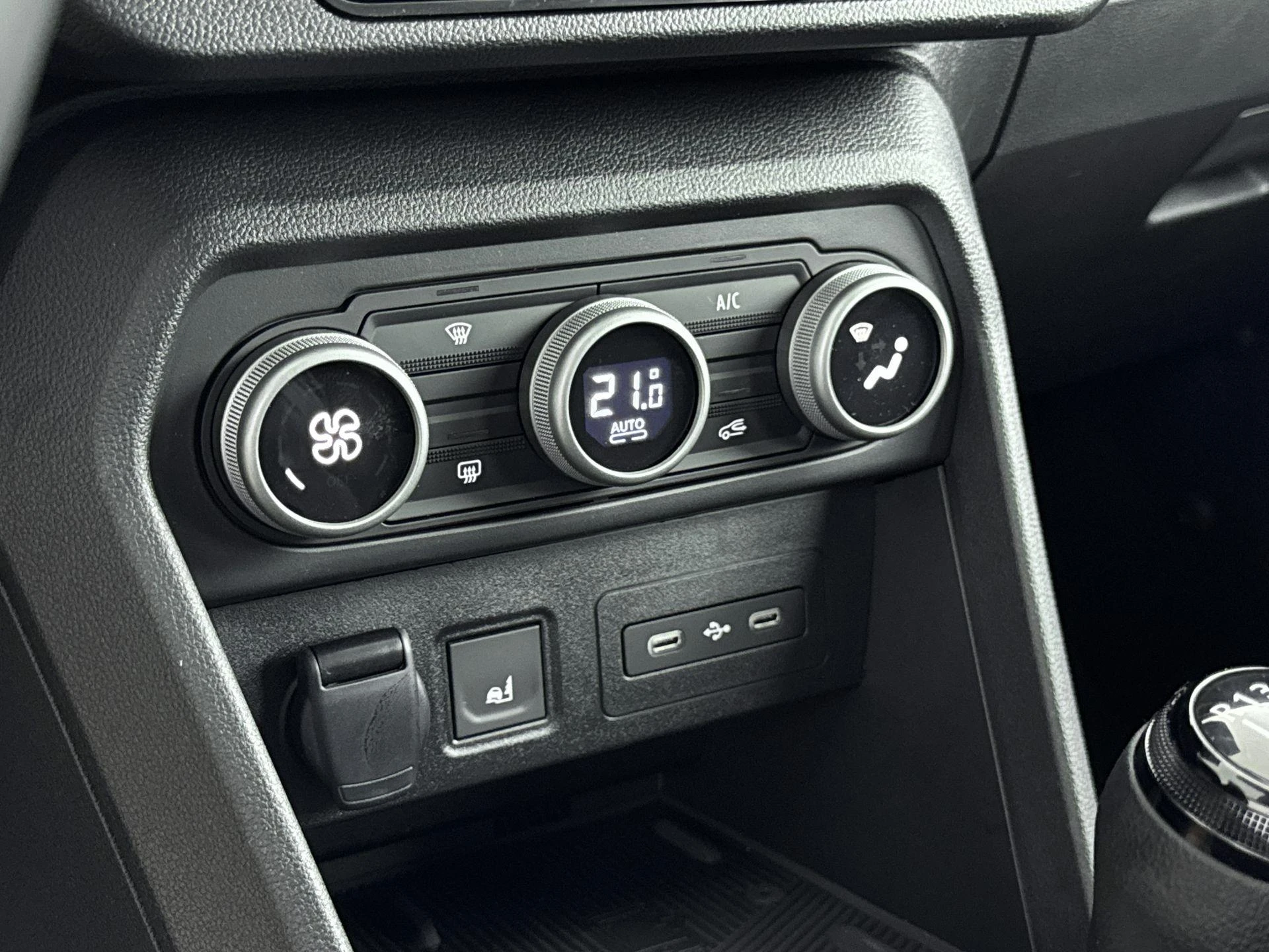 Dacia-Sandero Stepway-image-22