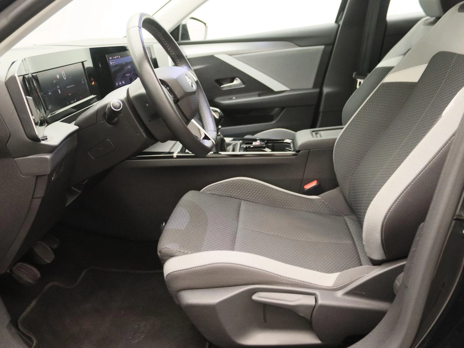 Opel-Astra-image-12