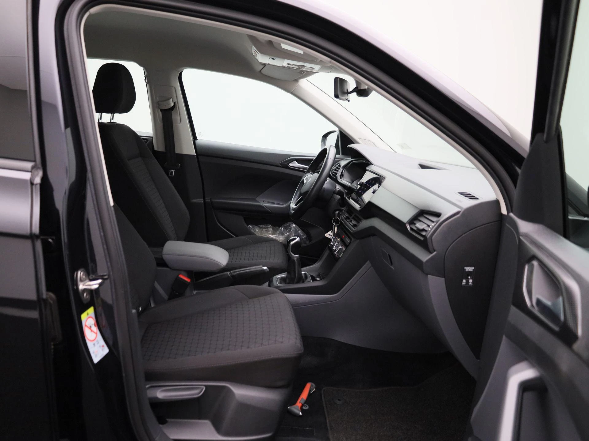 Volkswagen-T-Cross-image-28