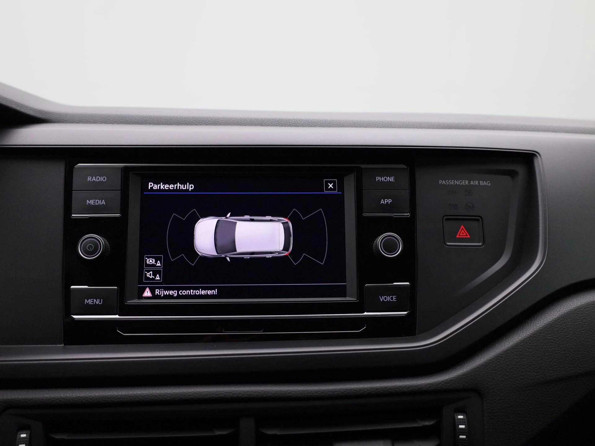 Volkswagen-Polo-image-26