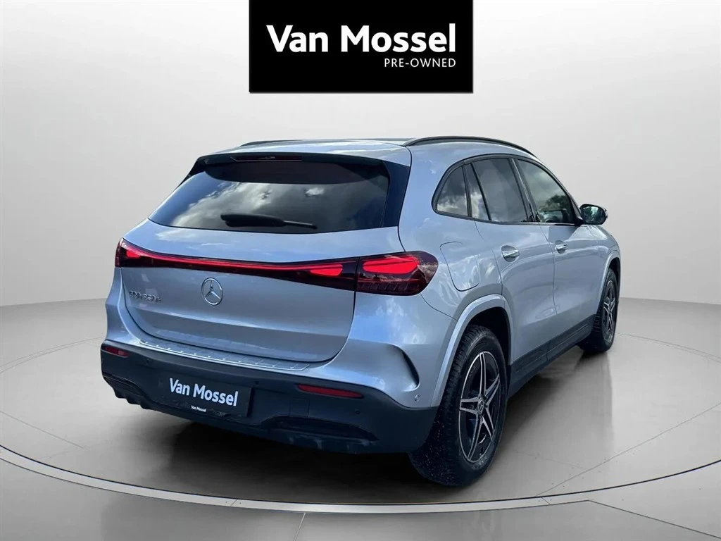Mercedes-Benz-EQA-image-4