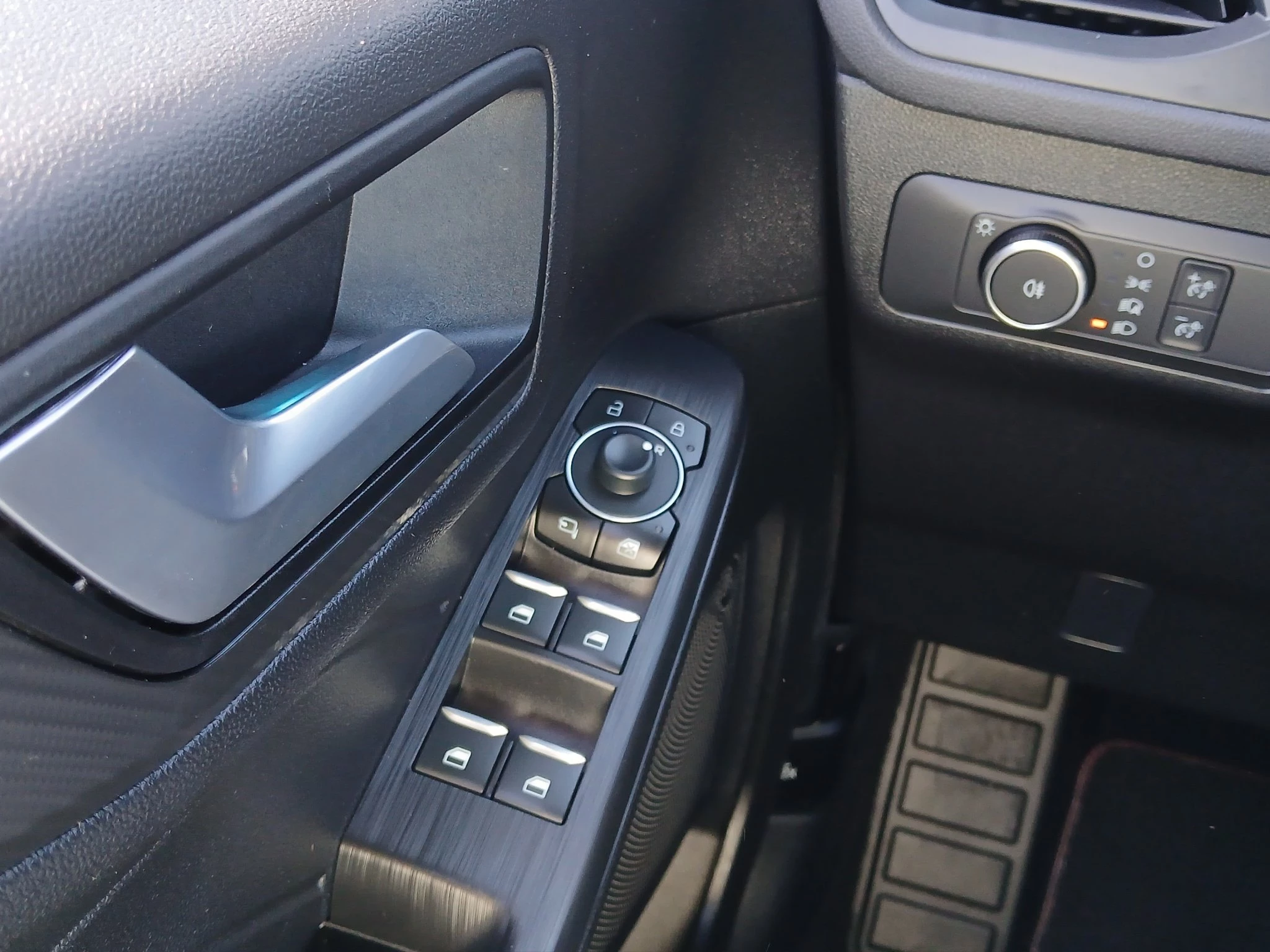 Ford-Kuga-image-16