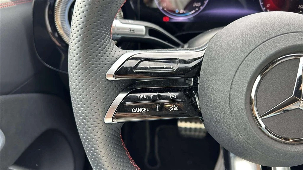 Mercedes-Benz-CLA-image-10