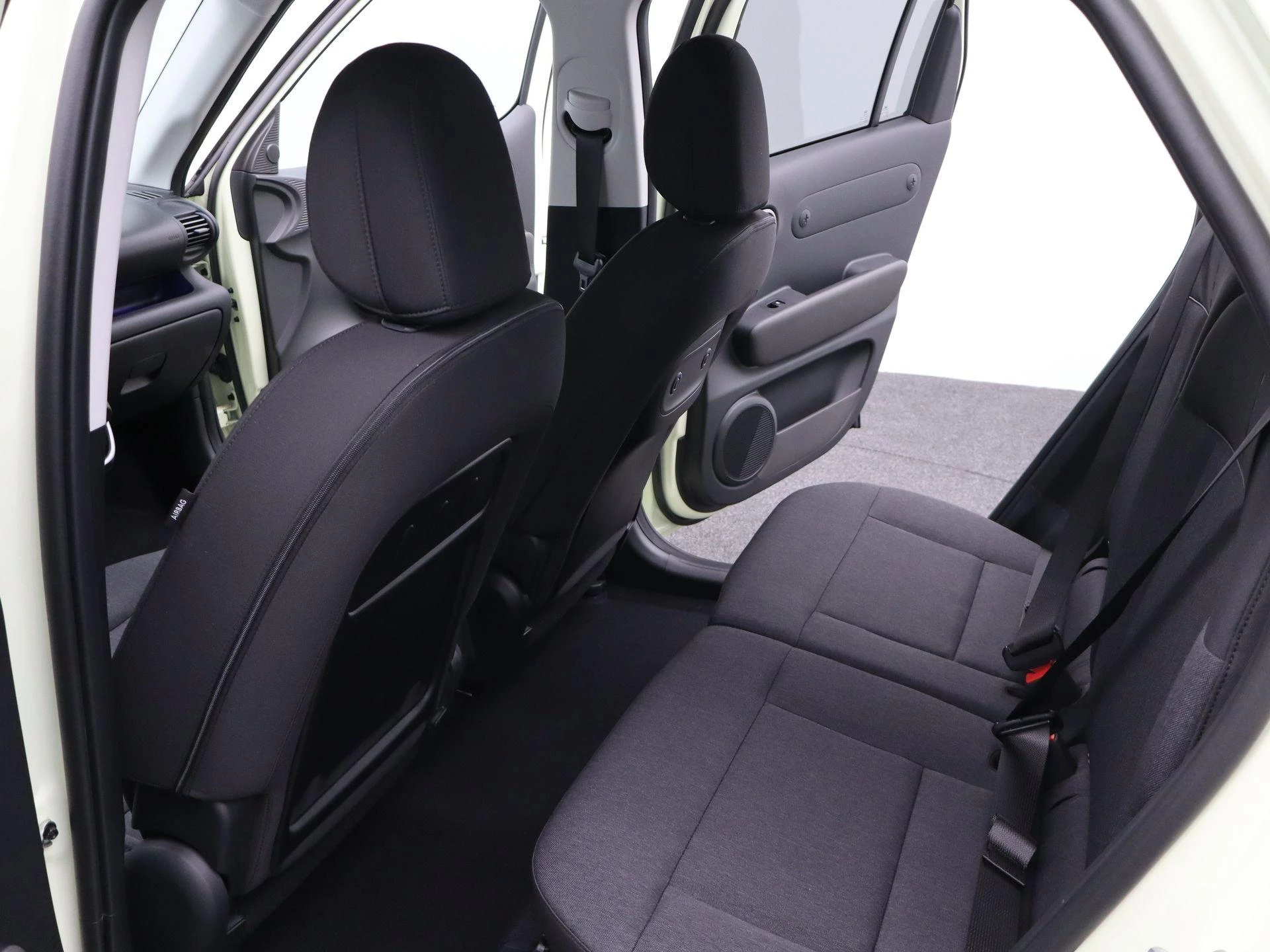 Hyundai-Inster-image-11