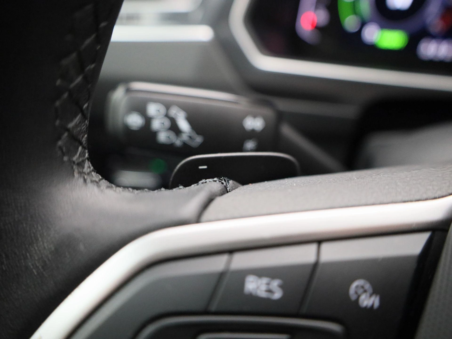 Volkswagen-Tiguan-image-21