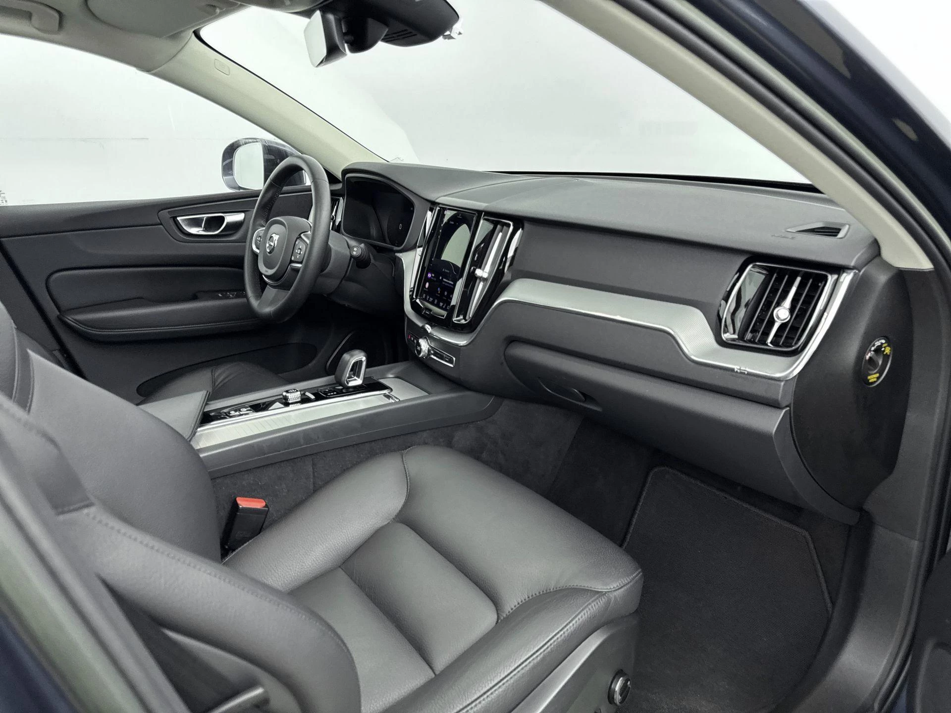 Volvo-XC60-image-16