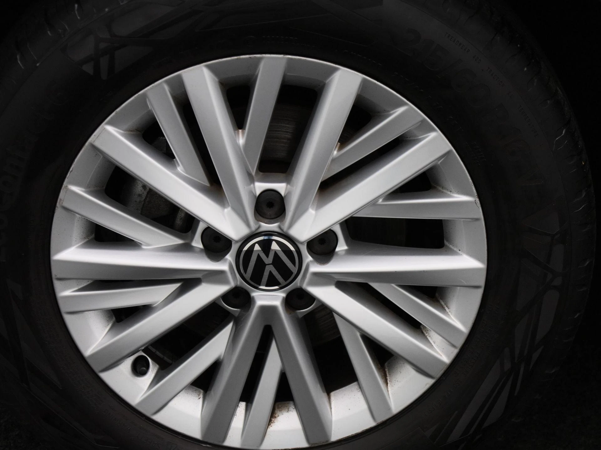 Volkswagen-T-Roc-image-13