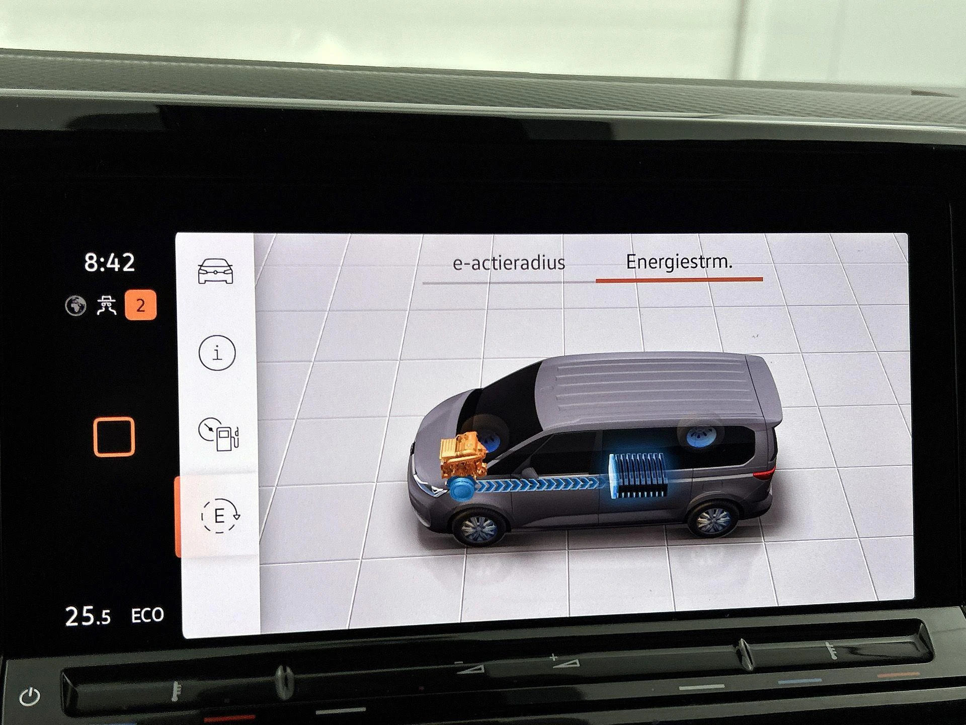 Volkswagen-Multivan-image-12