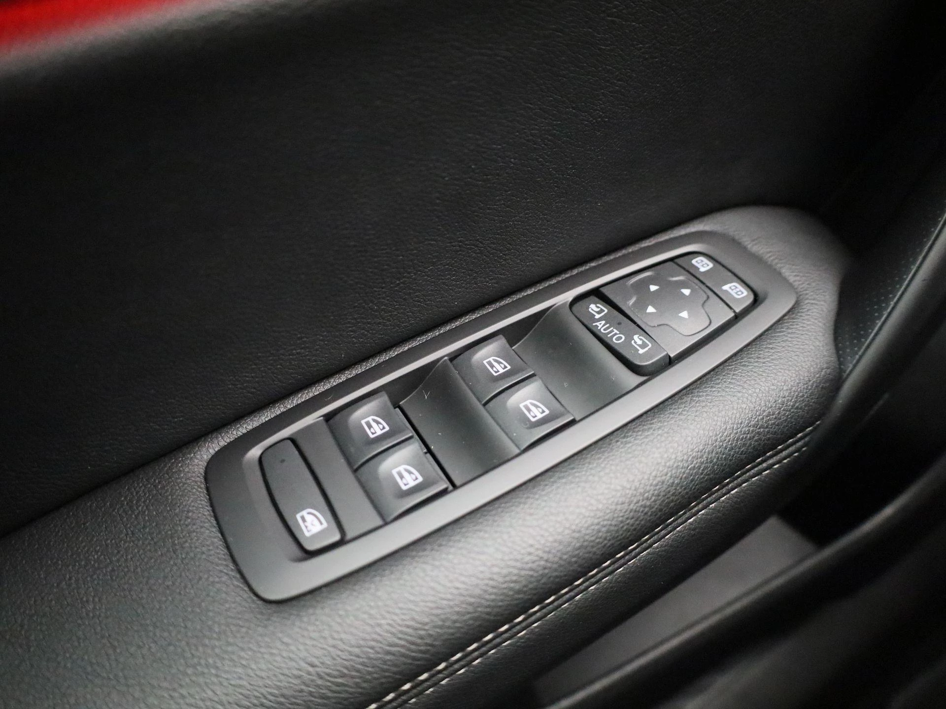 Renault-Mégane Estate-image-25