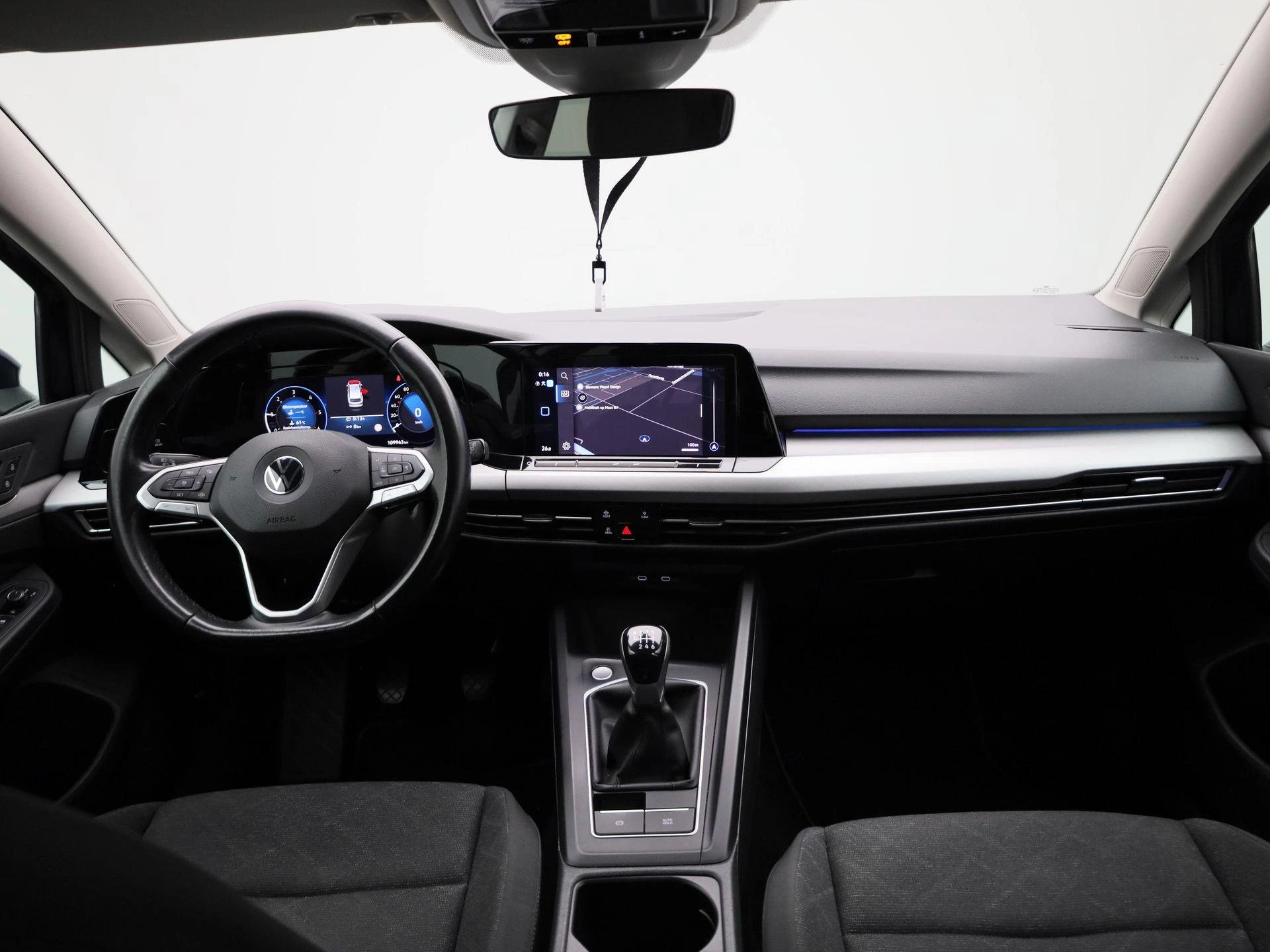 Volkswagen-Golf-image-31
